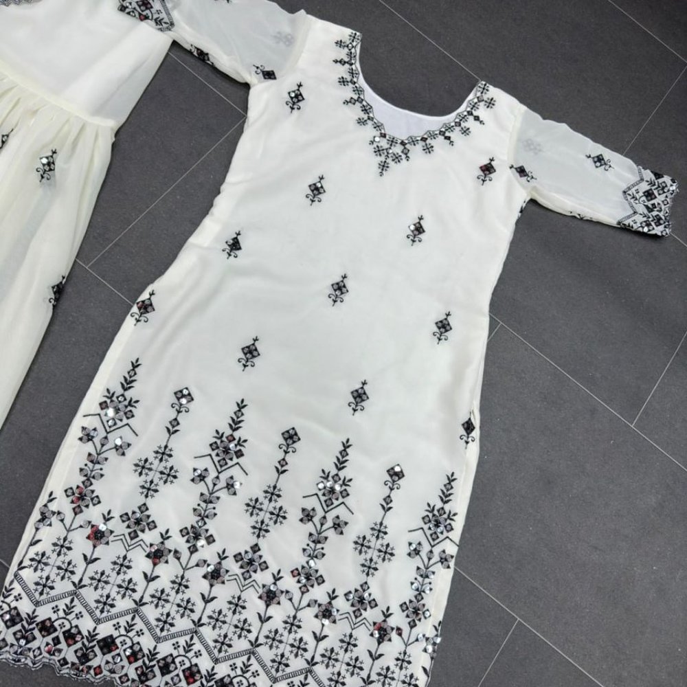 BEAUTIFUL SARA ALI KHAN WHITE SHRARA SET WITH ALL OVER SEQUENCE EMBROIDFERY WORK - Picture 5 of 12
